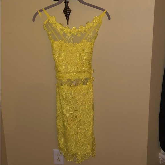 Yellow mini dress - Picture 1 of 3